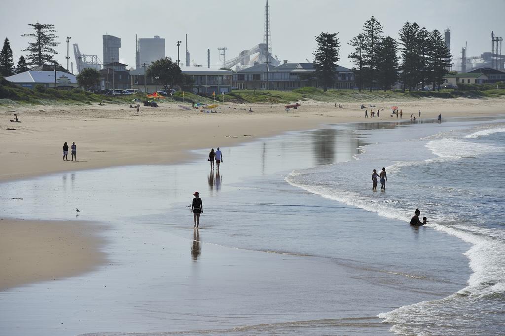 Hotel Nrma Stockton Beach Holiday Park Exterior foto