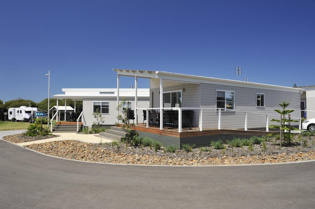 Hotel Nrma Stockton Beach Holiday Park Exterior foto